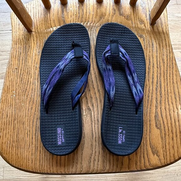 Sturdy Mossimo Flip Flop Sandals - - Picture 1 of 3